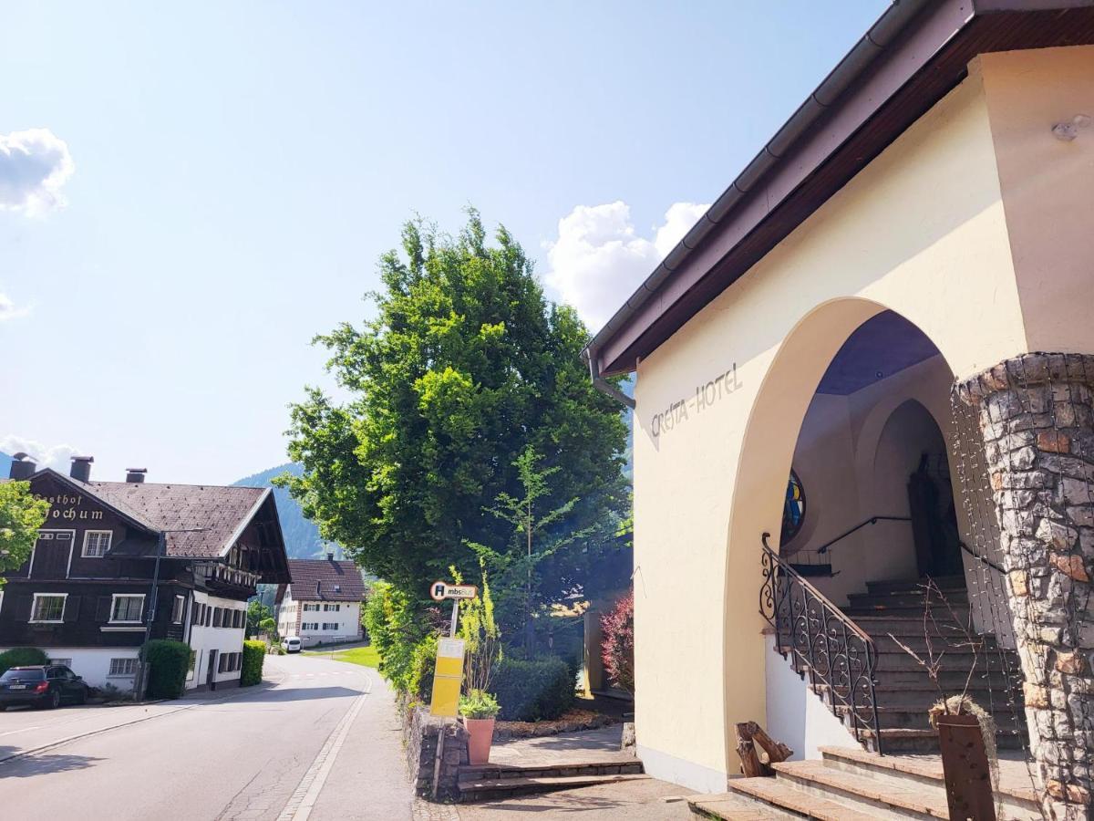 Wanderhotel Garni Cresta Schruns Buitenkant foto