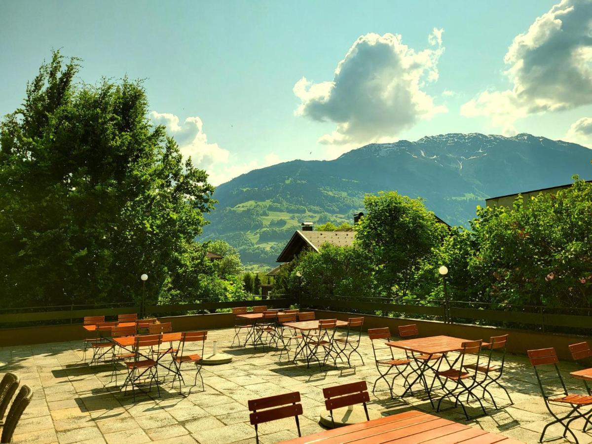 Wanderhotel Garni Cresta Schruns Buitenkant foto